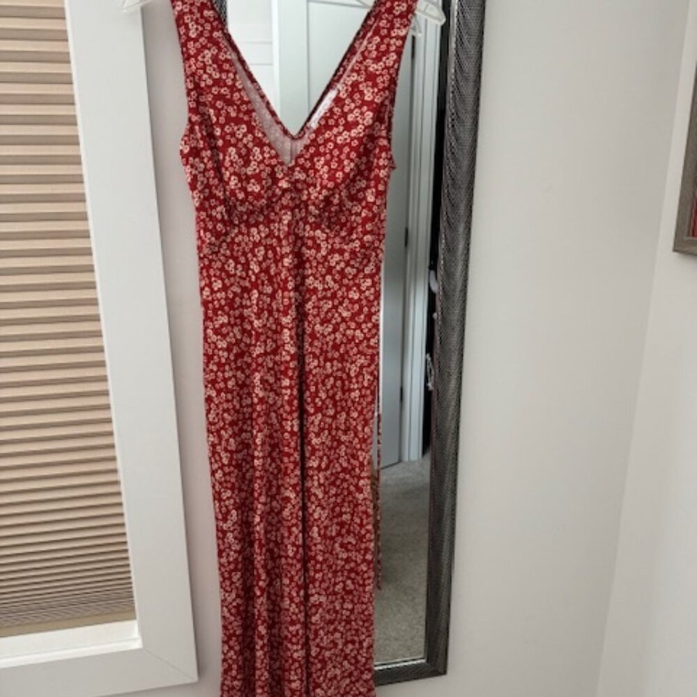 RESA Red and White Floral Dress- So pretty